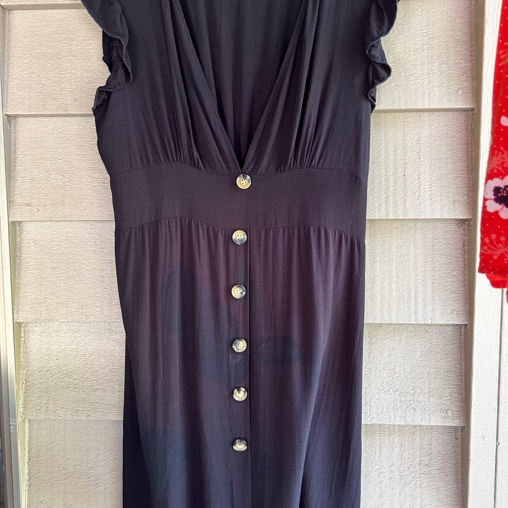 Buguest dress black cap sleeves low cut V-neck gather backside trim Sz L